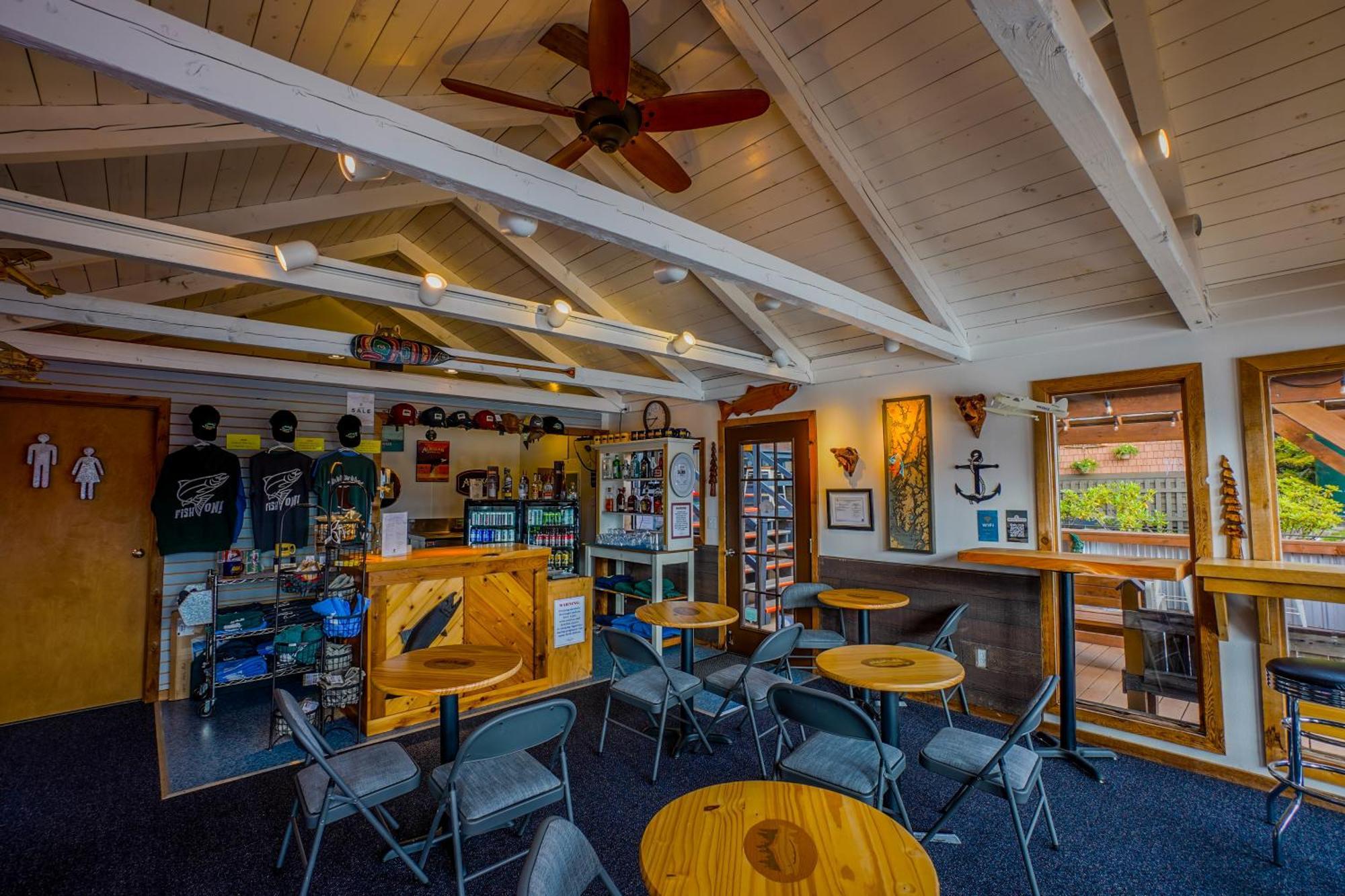 Sportsman'S Cove Lodge Кетчикан Екстериор снимка